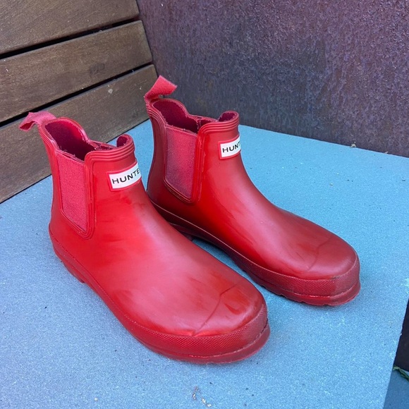 Hunter Vibrant Red Ankle Boots - Picture 1 of 3